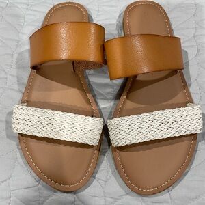 Old Navy Beige & White Sandals